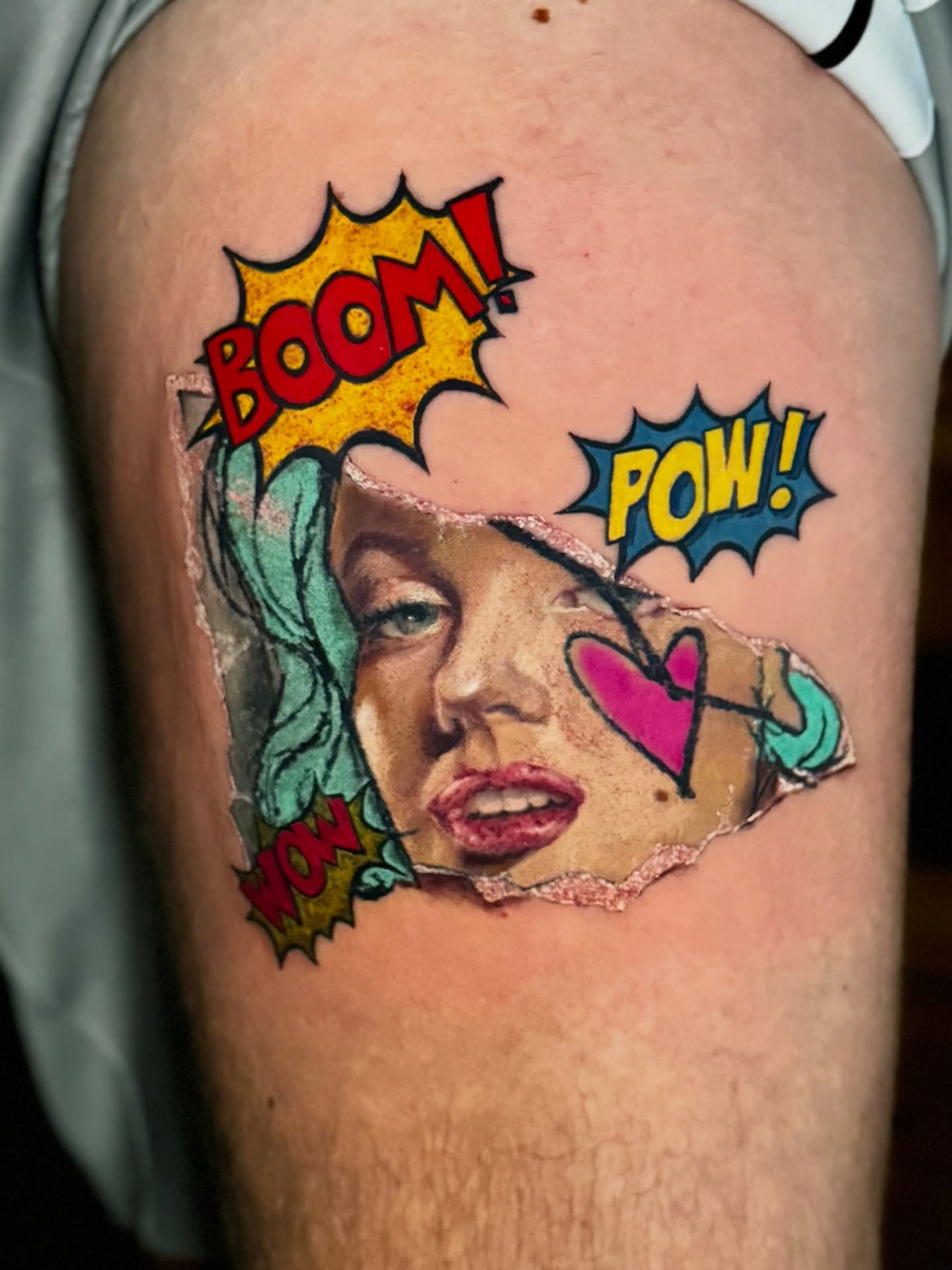 Tatuaż kolorowy — Marilyn Monroe pop-art